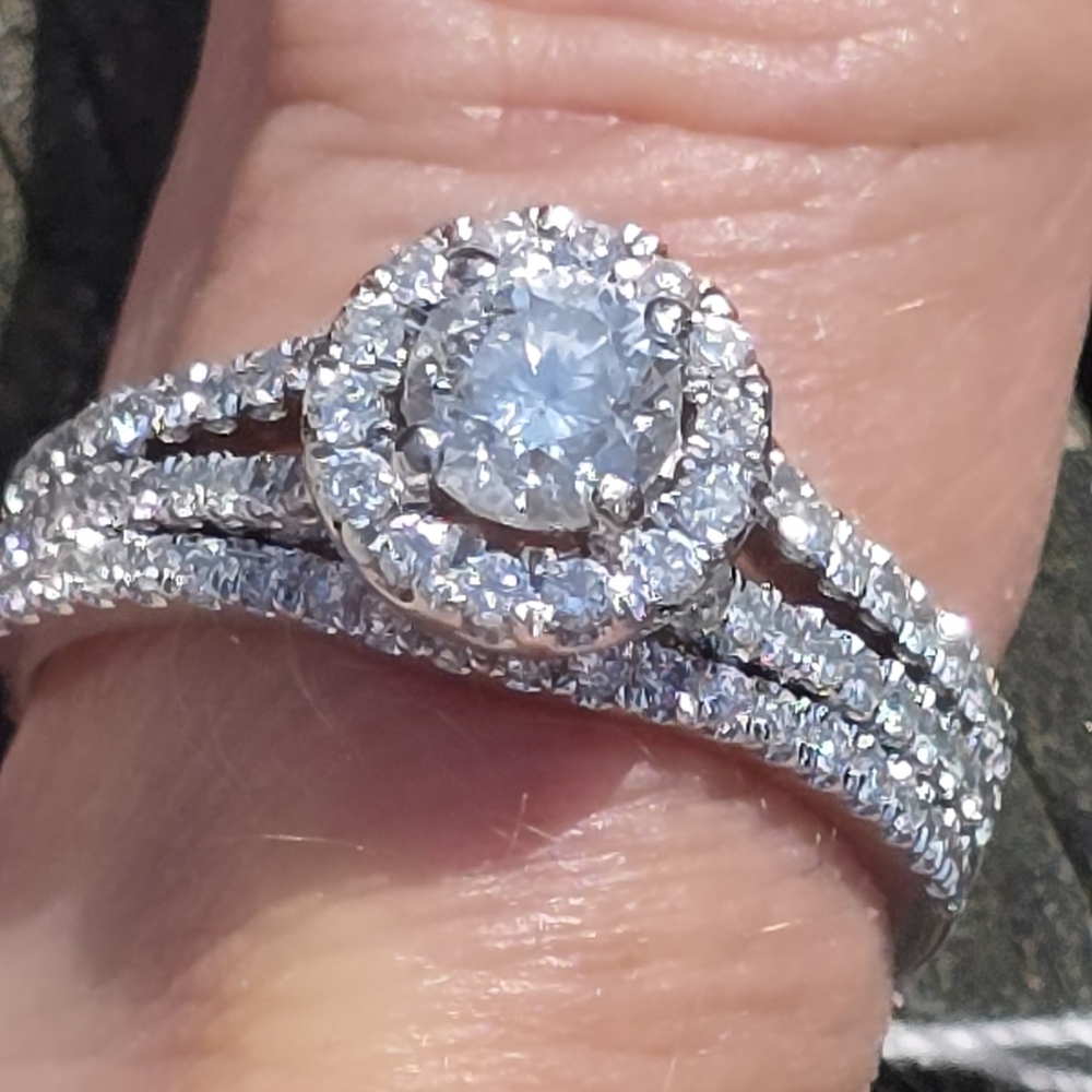Natural Diamond Wedding Set. - Picture 11 of 12